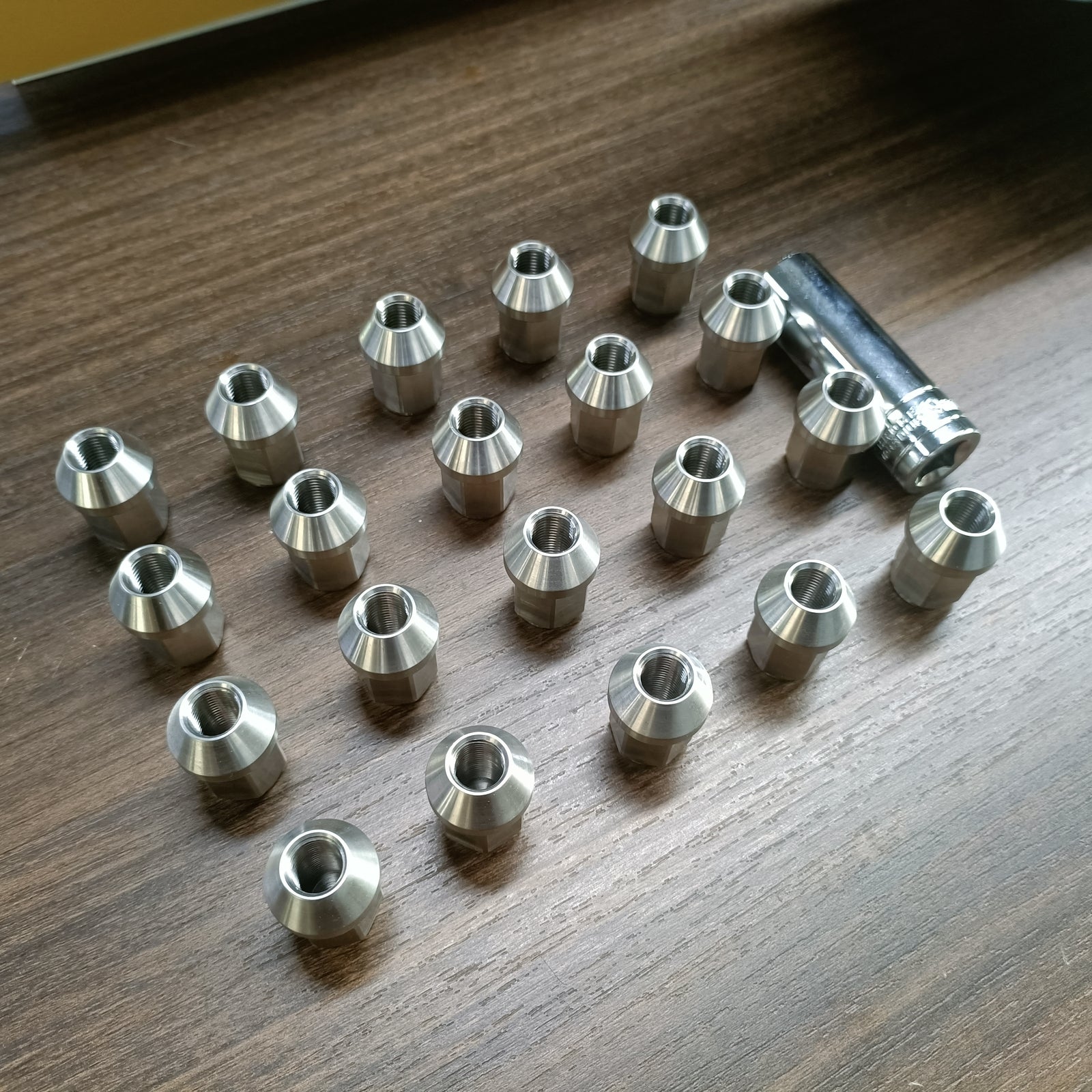 ya 5 8.7 20 Pack M12x1.25 Lug Nuts Wheel Nuts Lug Nuts 19mm Hex 35mm High Stainless Steel 