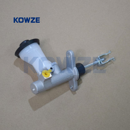 ya 5 8.7 Clutch Master Cylinder Assy for Toyota Hilux for 4Runner 4Wd 2Wd 3L 3RZFE 1KZTE