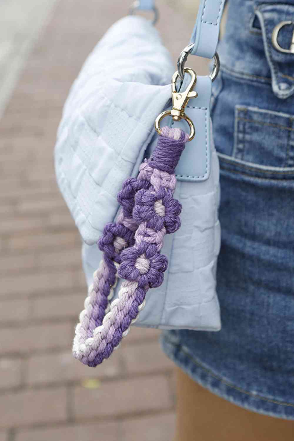 Flower Shape Wristlet Zinc Alloy Closure Macrame Key Chain