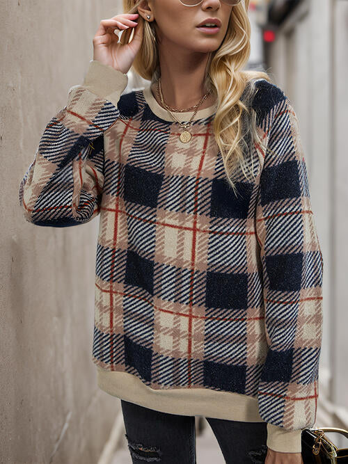 Plaid Round Neck Long Sleeve Sweatshirt