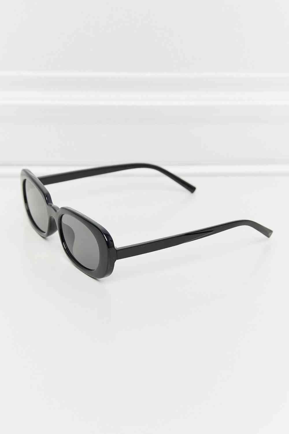 Oval Full Rim Sunglasses