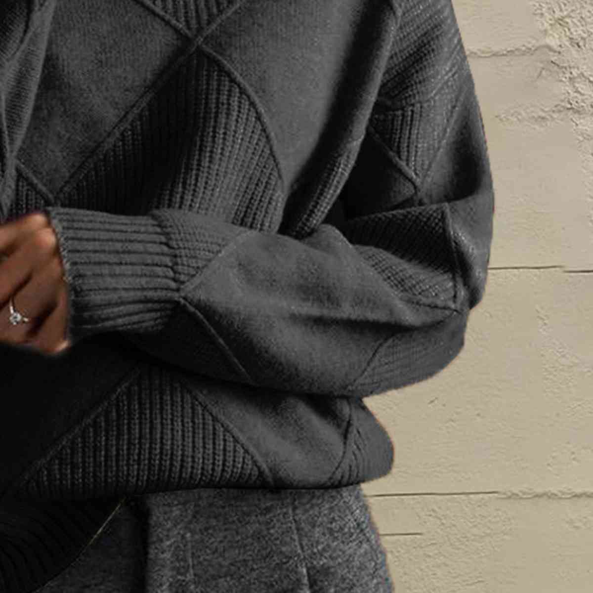Geometric Turtleneck Long Sleeve Sweater - Create the impossible