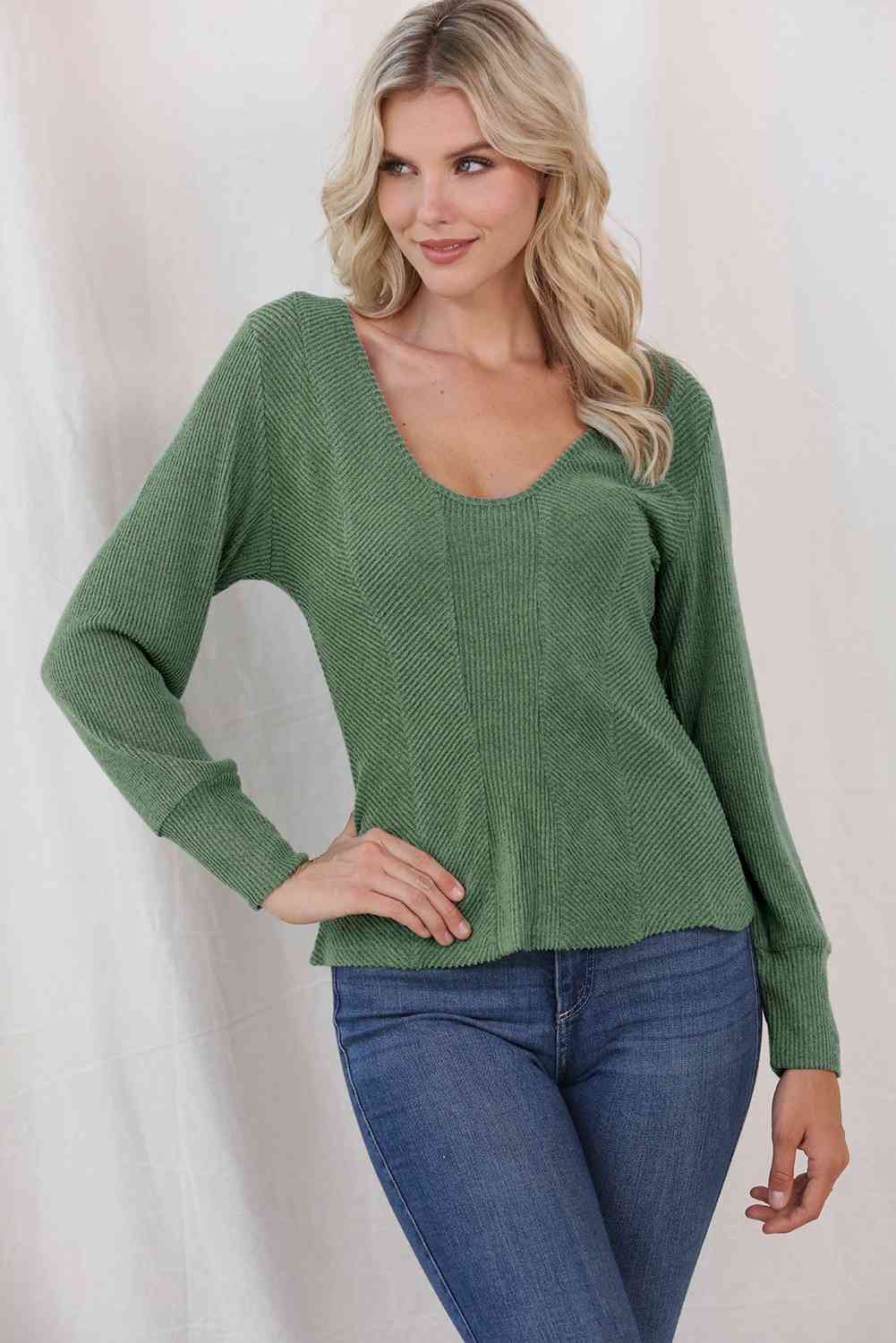 Scoop Neck Long Sleeve Top - Create the impossible