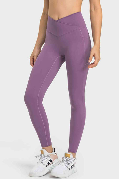 V-Waist Yoga Leggings with Pockets - Create the impossible
