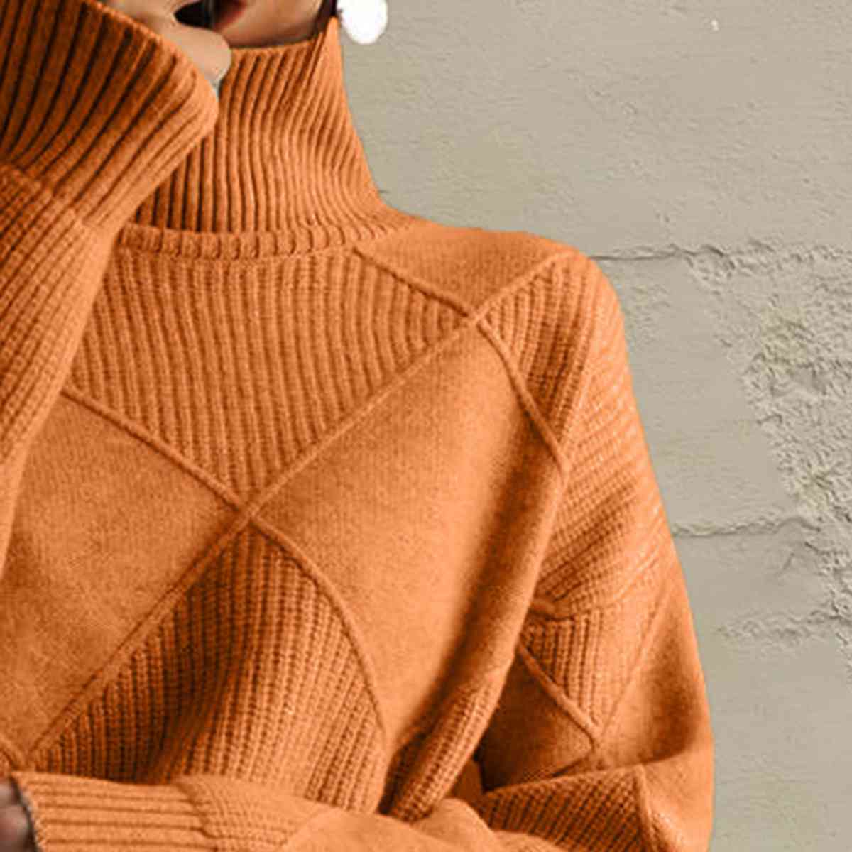 Geometric Turtleneck Long Sleeve Sweater - Create the impossible