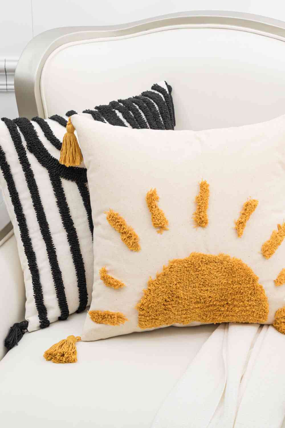 Sun Graphic Tassel Decorative Throw Pillow Case - Create the impossible