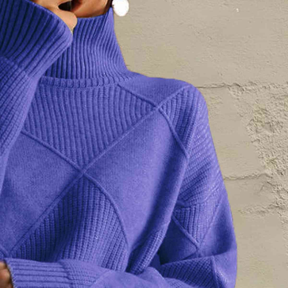 Geometric Turtleneck Long Sleeve Sweater - Create the impossible