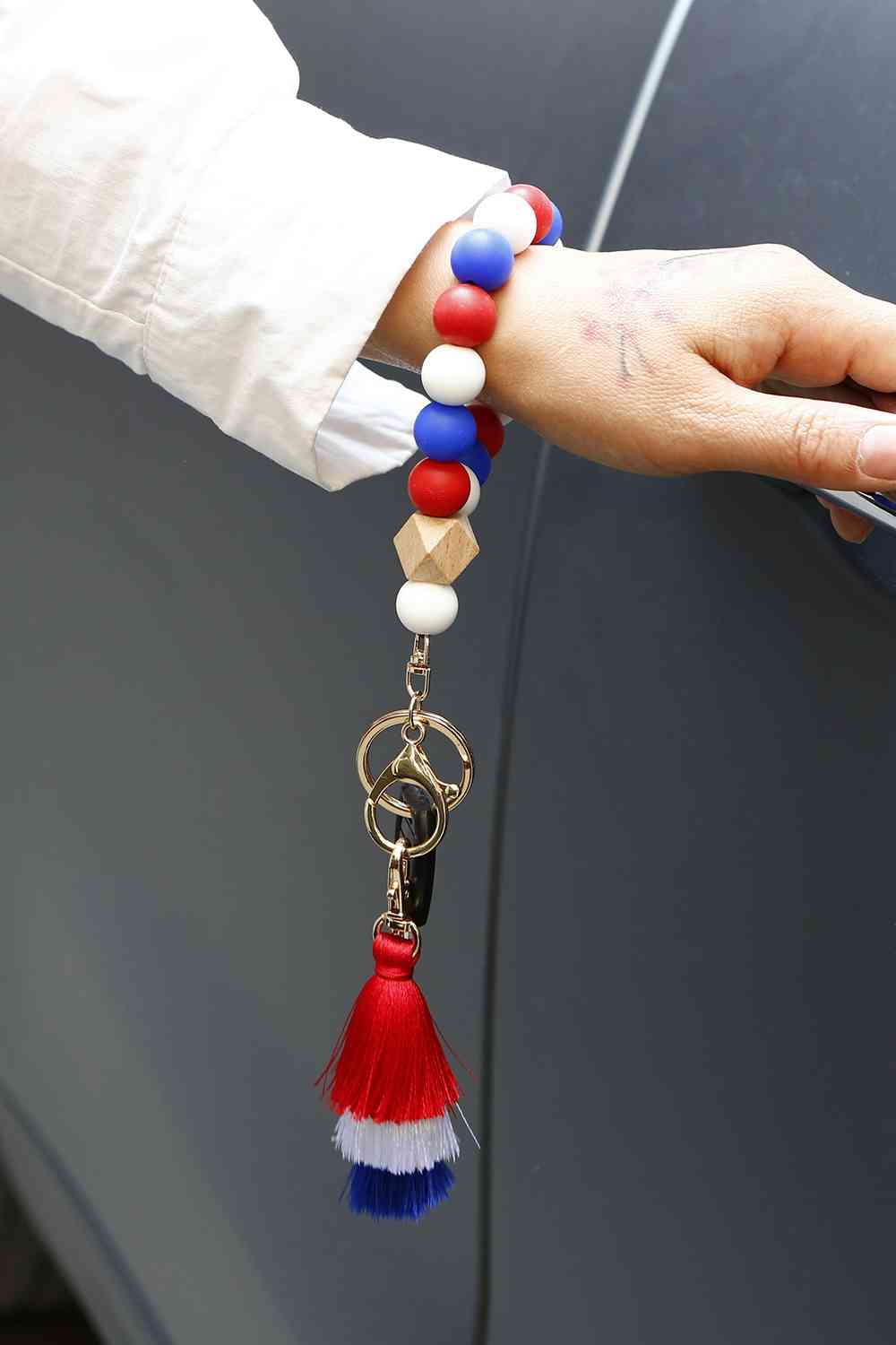 Contrast Tassel Silicone Bead Wristlet Key Chain