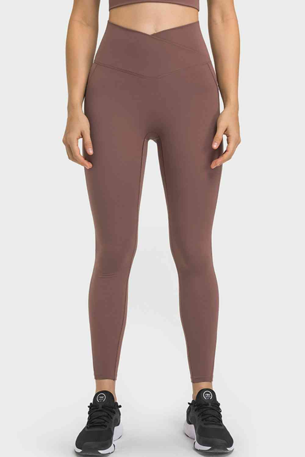 V-Waist Yoga Leggings with Pockets - Create the impossible