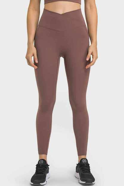 V-Waist Yoga Leggings with Pockets - Create the impossible