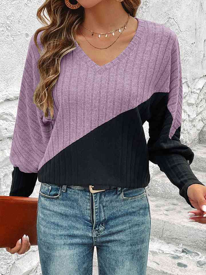 Contrast Buttoned V-Neck Blouse - Create the impossible