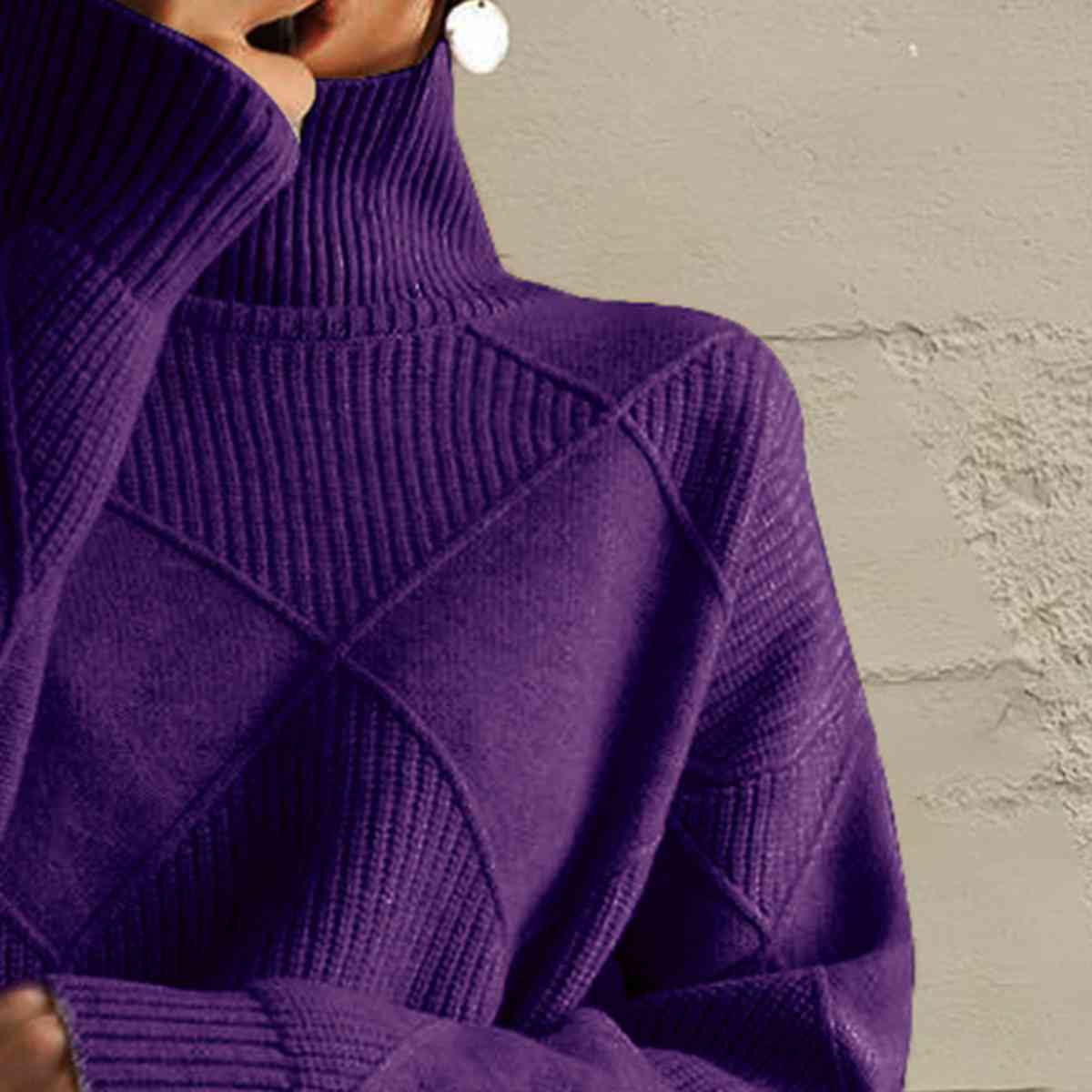 Geometric Turtleneck Long Sleeve Sweater - Create the impossible
