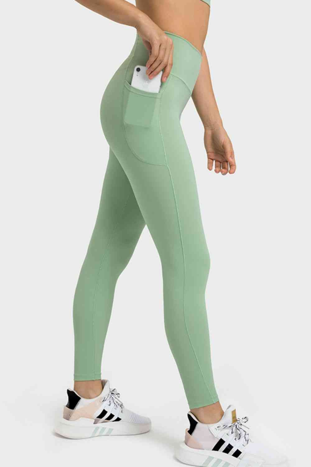 V-Waist Yoga Leggings with Pockets - Create the impossible