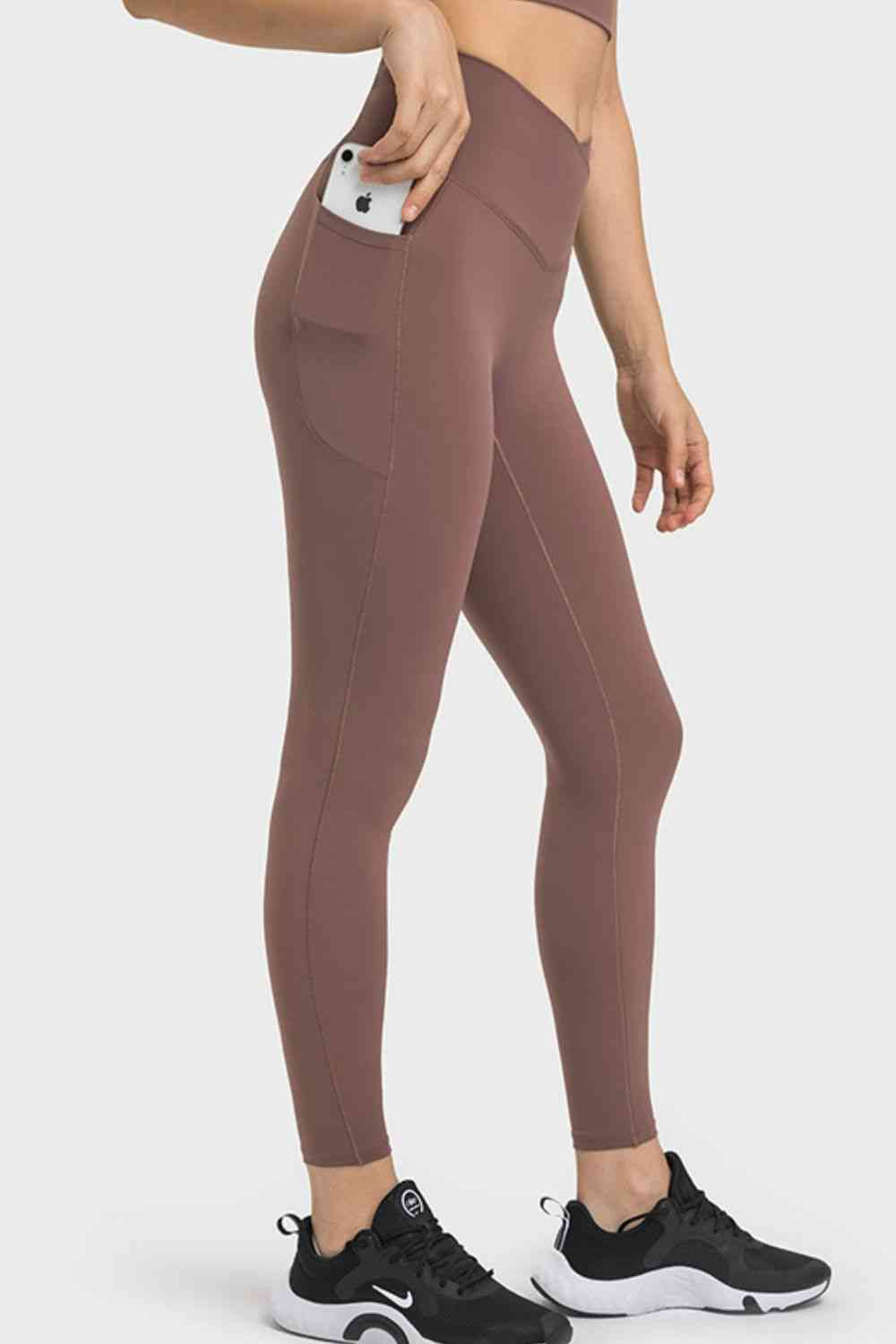 V-Waist Yoga Leggings with Pockets - Create the impossible